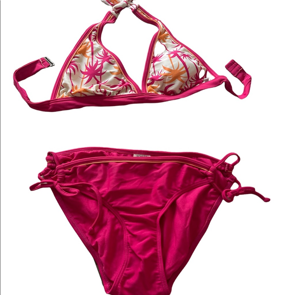 🏄‍♀️ Cool bright pink bikini from La vie en Rose bottom M top L